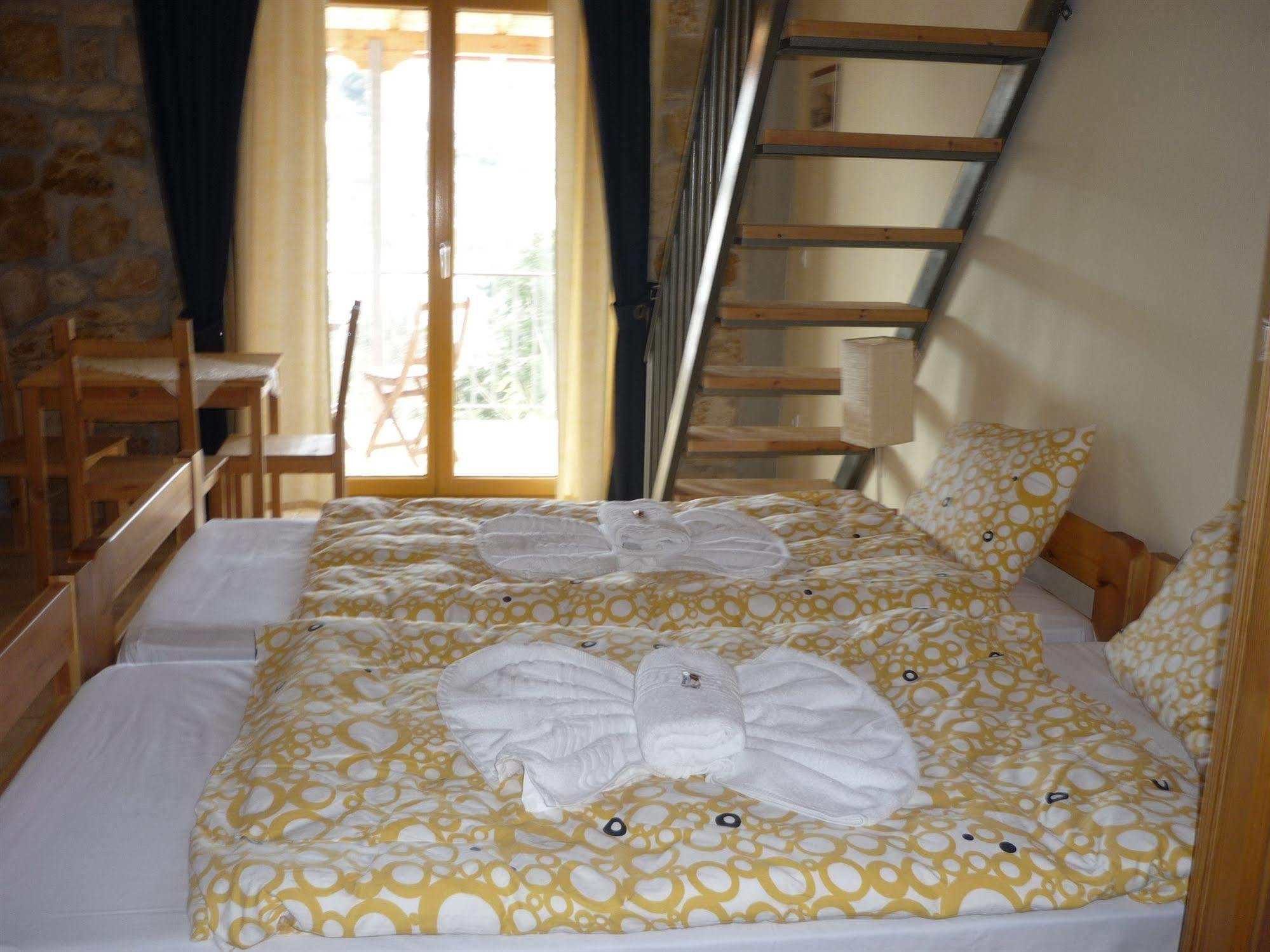 Elisson Hostel Krioneri  Exterior photo